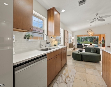 28272 Islet Trail - Photo Thumbnail 16