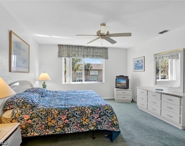 4210 Looking Glass Lane - Photo Thumbnail 16