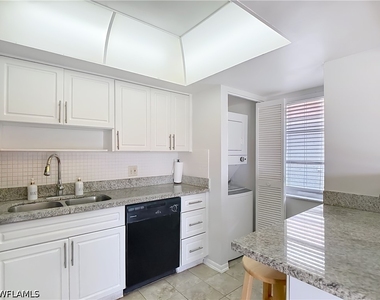 1400 Pompei Lane - Photo Thumbnail 9