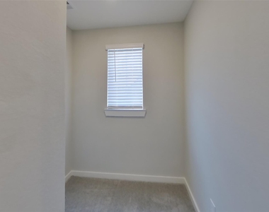 22804 Frassino Place - Photo Thumbnail 13