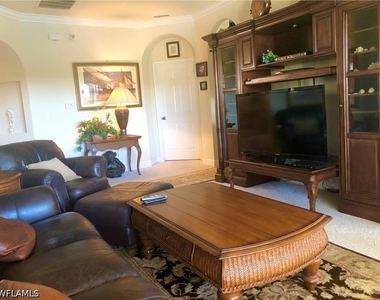 14100 Cambridge Drive - Photo Thumbnail 4