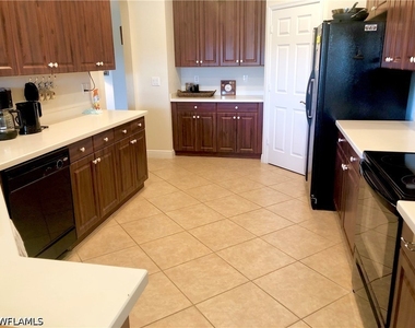 14100 Cambridge Drive - Photo Thumbnail 5