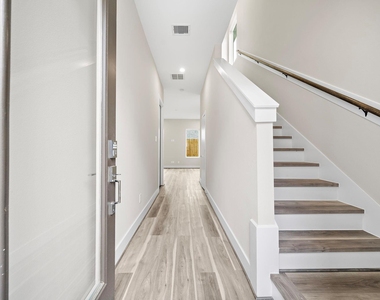 7514 Sandle Street - Photo Thumbnail 3