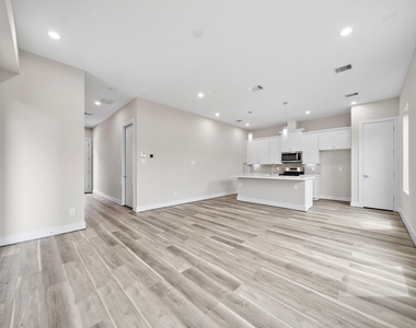 7514 Sandle Street - Photo Thumbnail 6