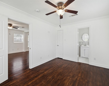1301 Pearson Street - Photo Thumbnail 11