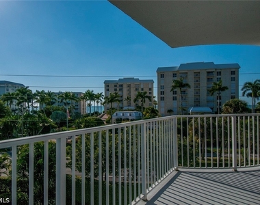 1300 Gulf Shore Boulevard N - Photo Thumbnail 2