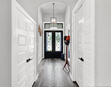 30707 Bent Tree Court - Photo Thumbnail 3