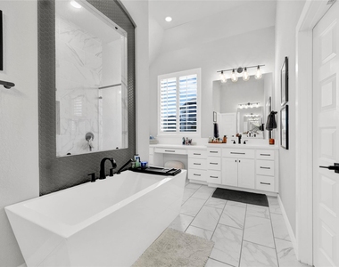 30707 Bent Tree Court - Photo Thumbnail 23