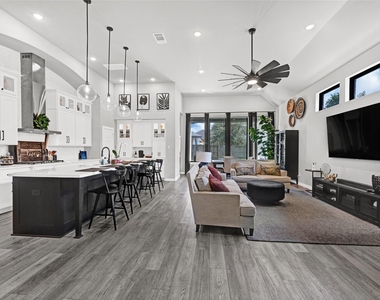 30707 Bent Tree Court - Photo Thumbnail 11