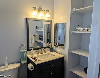 715 Se 47th Street - Photo Thumbnail 8