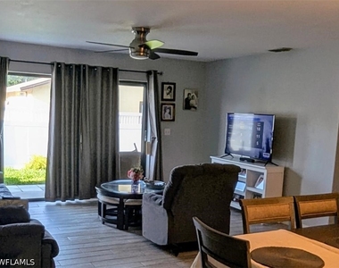 715 Se 47th Street - Photo Thumbnail 2