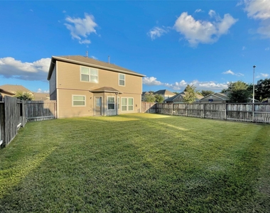 14903 Vinegrove Falls Court - Photo Thumbnail 18