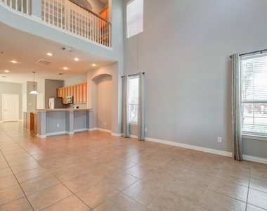 9106 Sunlight Oak Lane - Photo Thumbnail 5