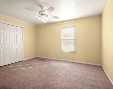 3212 Glastonbury Drive - Photo Thumbnail 19