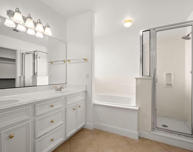 3212 Glastonbury Drive - Photo Thumbnail 17