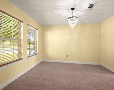 3212 Glastonbury Drive - Photo Thumbnail 5