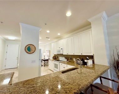 4884 Hampshire Court - Photo Thumbnail 3