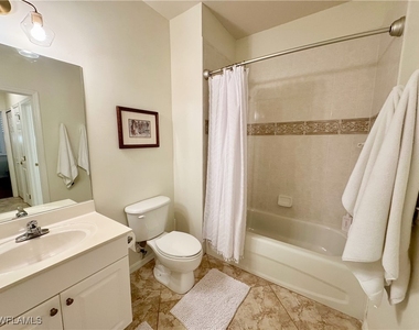 4884 Hampshire Court - Photo Thumbnail 12