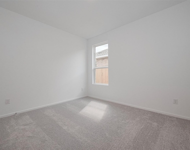21722 Colonial Meadow Creek Trail - Photo Thumbnail 18
