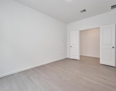 21722 Colonial Meadow Creek Trail - Photo Thumbnail 21
