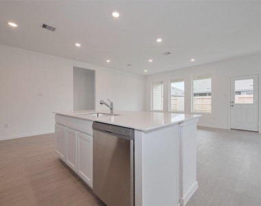 21722 Colonial Meadow Creek Trail - Photo Thumbnail 11