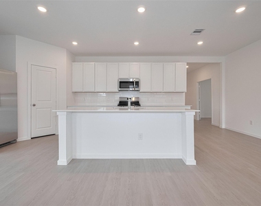 21722 Colonial Meadow Creek Trail - Photo Thumbnail 9