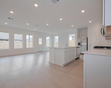 21722 Colonial Meadow Creek Trail - Photo Thumbnail 4