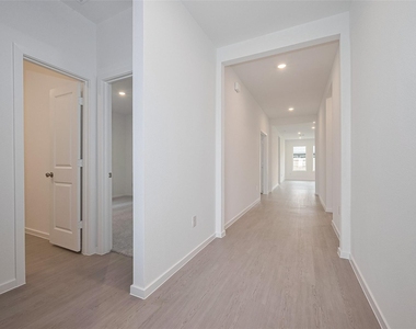 21722 Colonial Meadow Creek Trail - Photo Thumbnail 3