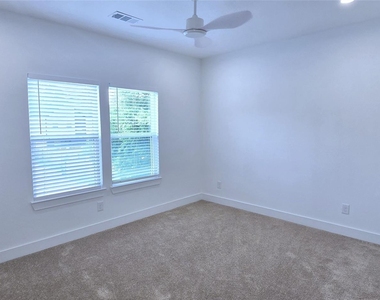1475 Ferguson Way - Photo Thumbnail 14