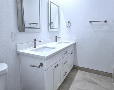 1475 Ferguson Way - Photo Thumbnail 15