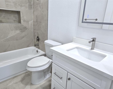 1475 Ferguson Way - Photo Thumbnail 13