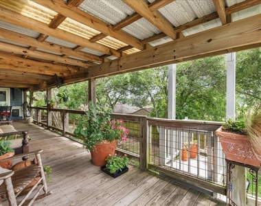 939 17th Street Street - Photo Thumbnail 1