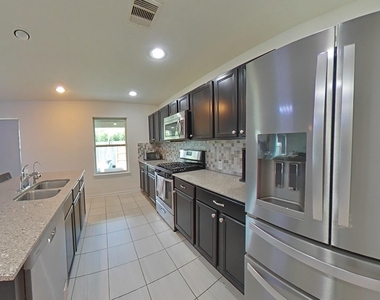 14311 Hickory Stream Court - Photo Thumbnail 6