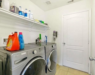 14311 Hickory Stream Court - Photo Thumbnail 7