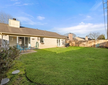 3932 Frontier Dr Drive - Photo Thumbnail 20