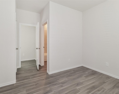 15300 Estrella East - Photo Thumbnail 11
