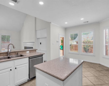 79 W Shale Creek Circle - Photo Thumbnail 17