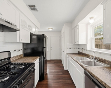 7303 Housman - Photo Thumbnail 5