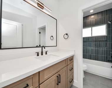 505 Middle Street - Photo Thumbnail 35