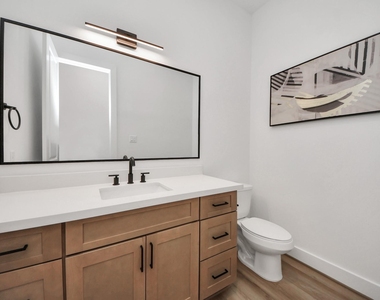 505 Middle Street - Photo Thumbnail 16