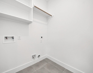 505 Middle Street - Photo Thumbnail 29