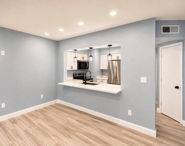 17202 Imperial Valley Drive - Photo Thumbnail 5
