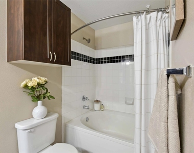 6607 Brodie Lane - Photo Thumbnail 6