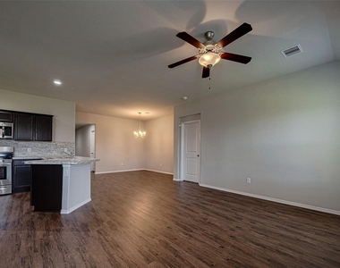14004 Lake Crescent Drive - Photo Thumbnail 16