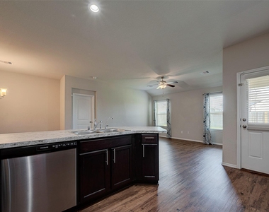 14004 Lake Crescent Drive - Photo Thumbnail 19