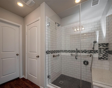 14004 Lake Crescent Drive - Photo Thumbnail 25