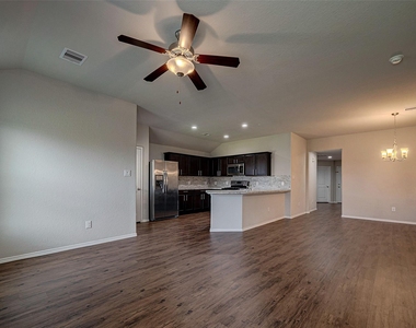 14004 Lake Crescent Drive - Photo Thumbnail 15