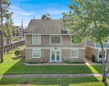 770 Memorial Mews Street - Photo Thumbnail 24