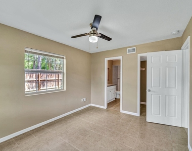 770 Memorial Mews Street - Photo Thumbnail 7