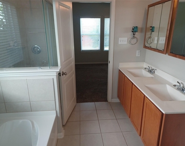 7707 Retama Terrace Lane - Photo Thumbnail 6